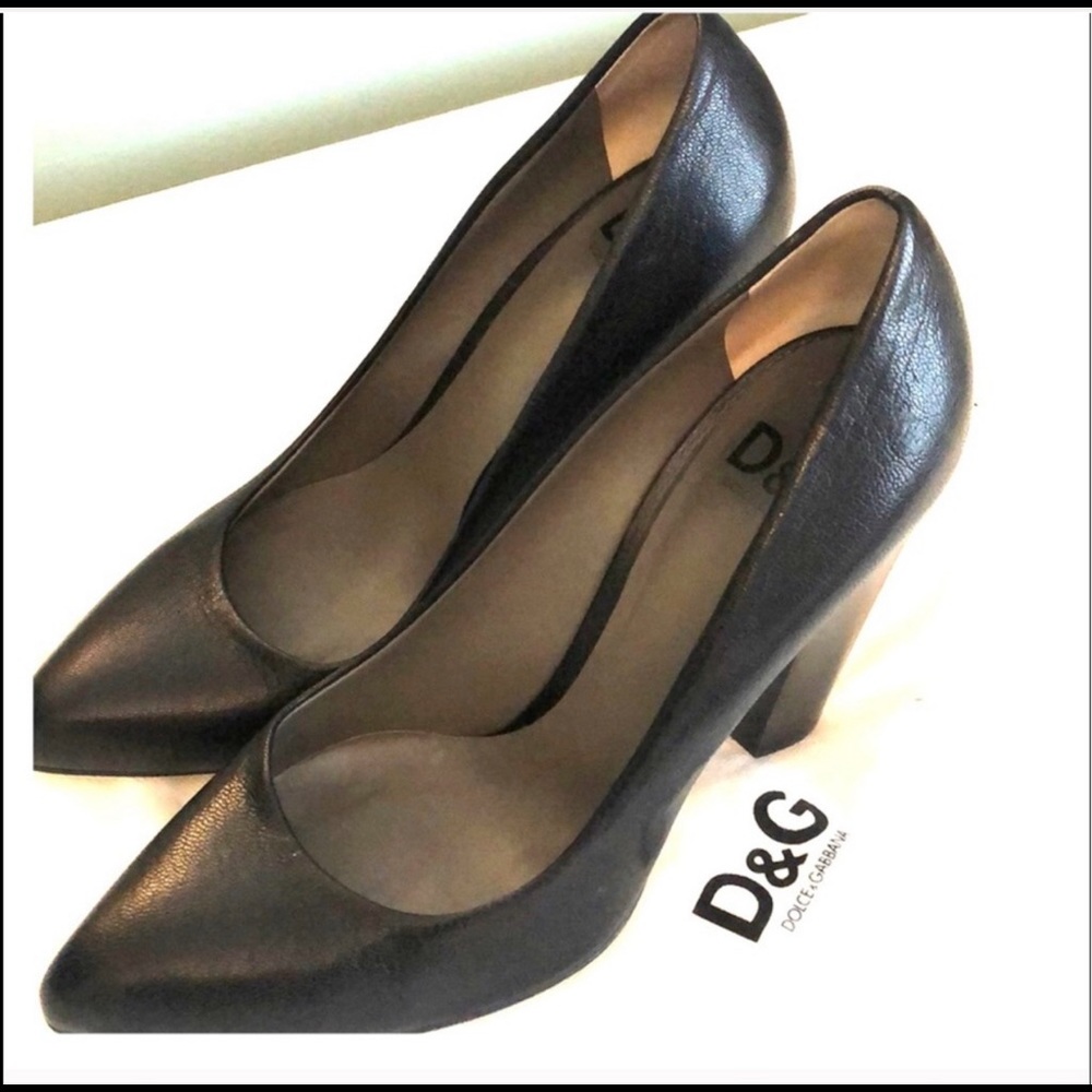 Shoes - Picture 2 of 5